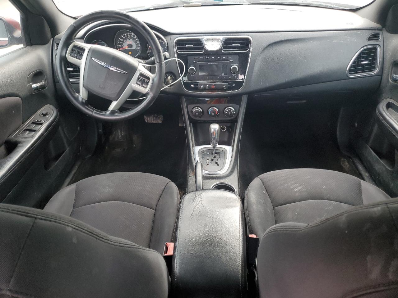 2013 Chrysler 200 - Image 8