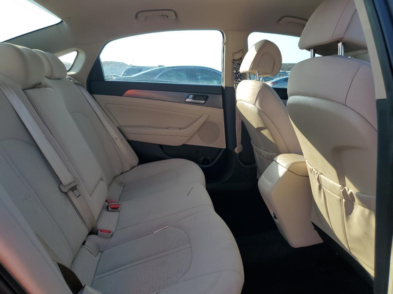 2016 Hyundai Sonata - Image 10