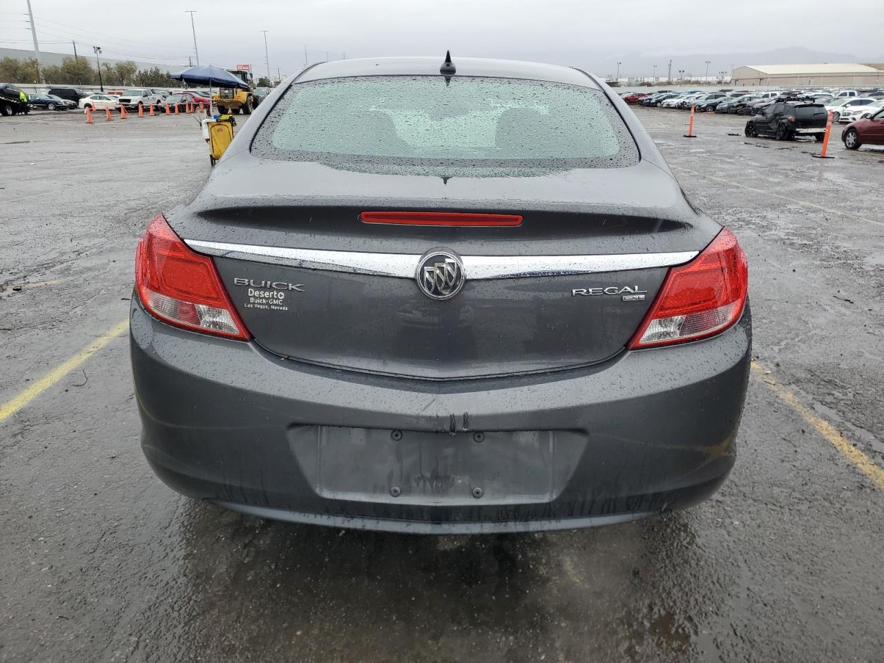 2011 Buick Regal - Image 6