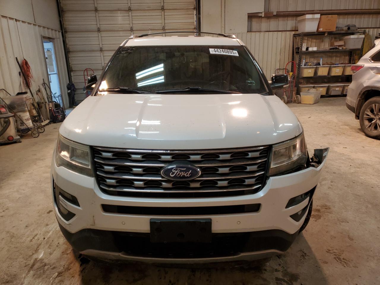 2016 Ford Explorer - Image 5