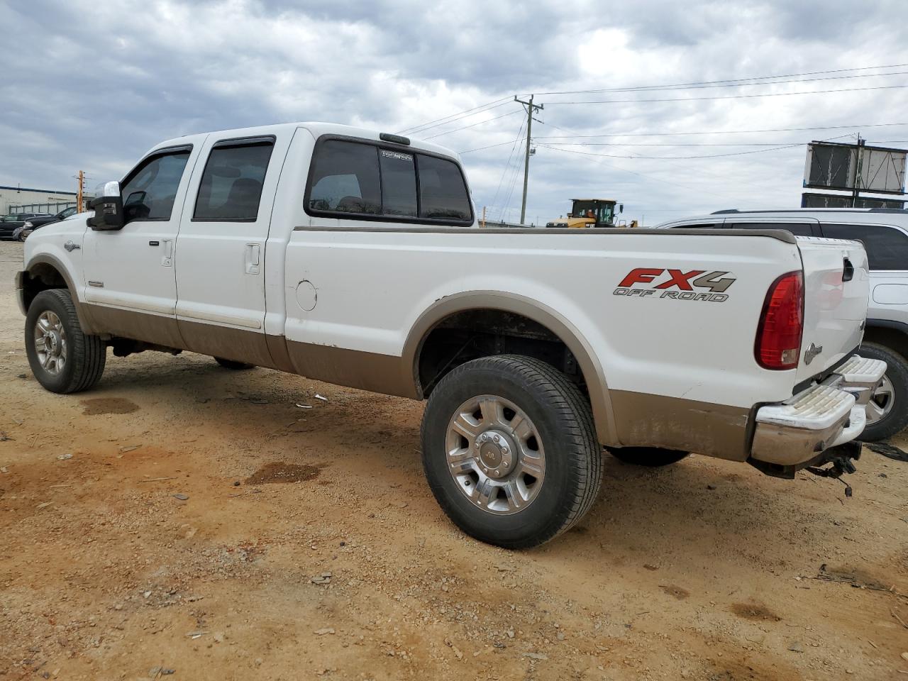 2005 Ford F350 - Image 2