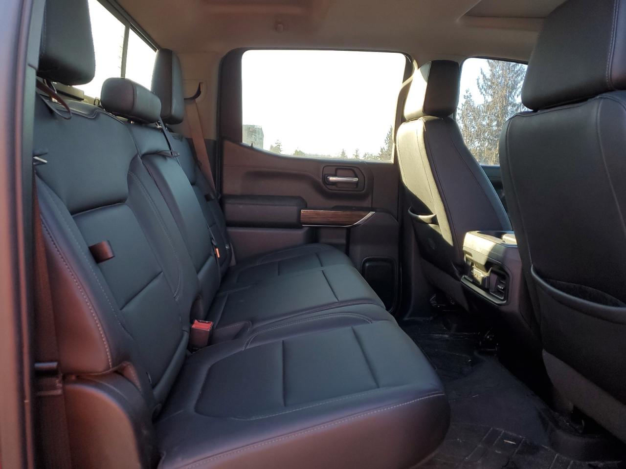 2019 Chevrolet Silverado - Image 10