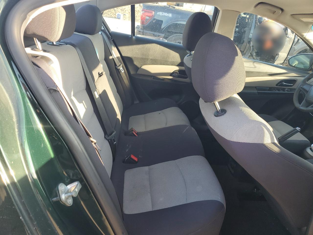 2014 Chevrolet Cruze - Image 10