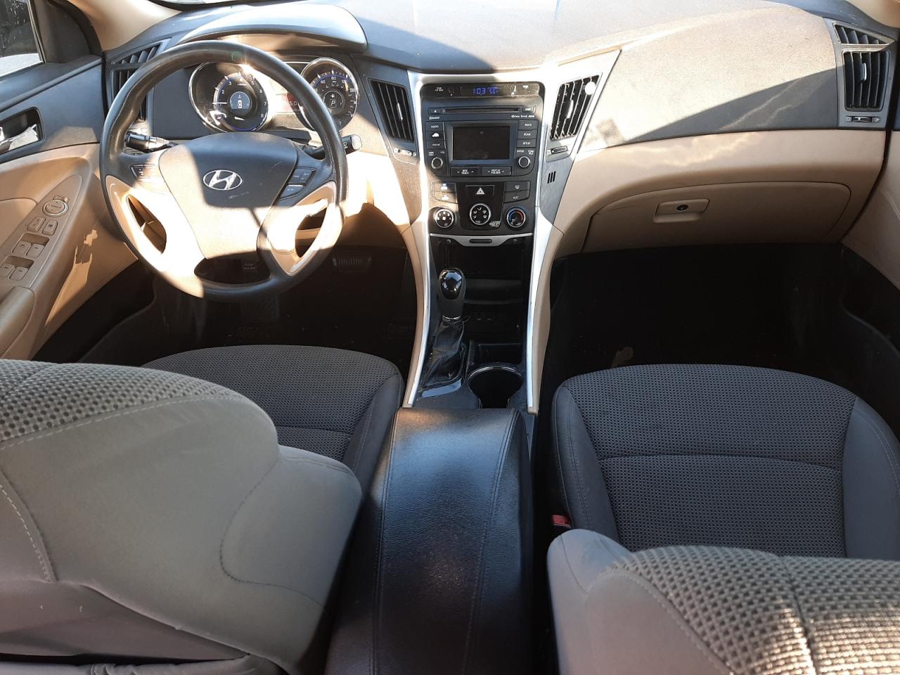 2014 Hyundai Sonata - Image 8