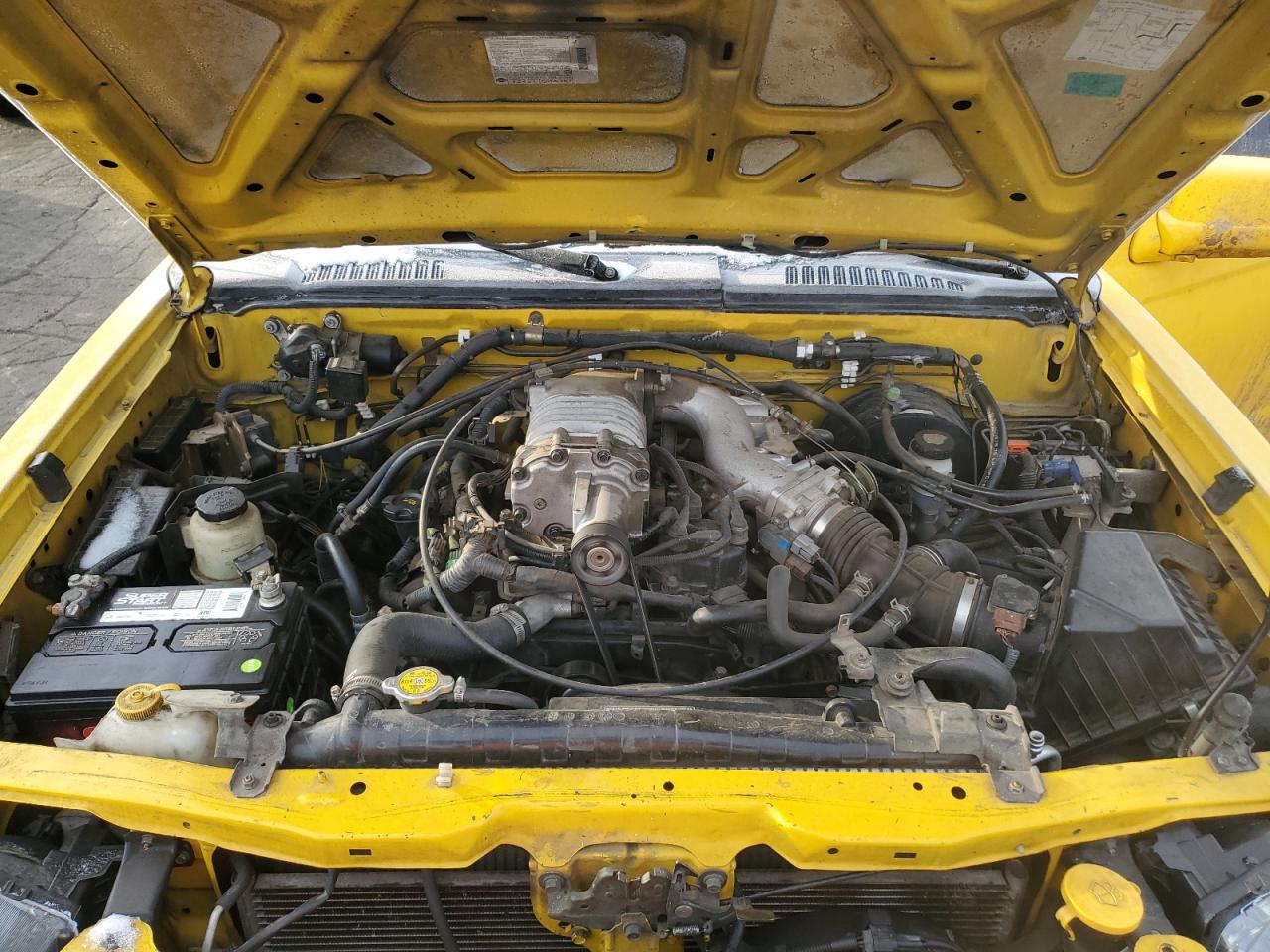2001 Nissan Navara (Frontier) - Image 12