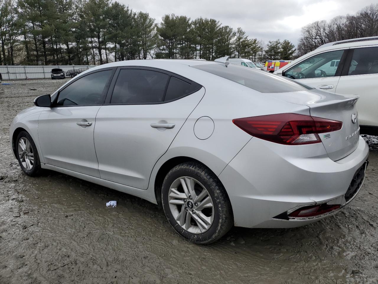 2020 Hyundai Elantra - Image 2