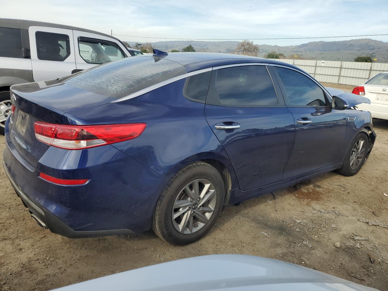 2019 Kia Optima - Image 3