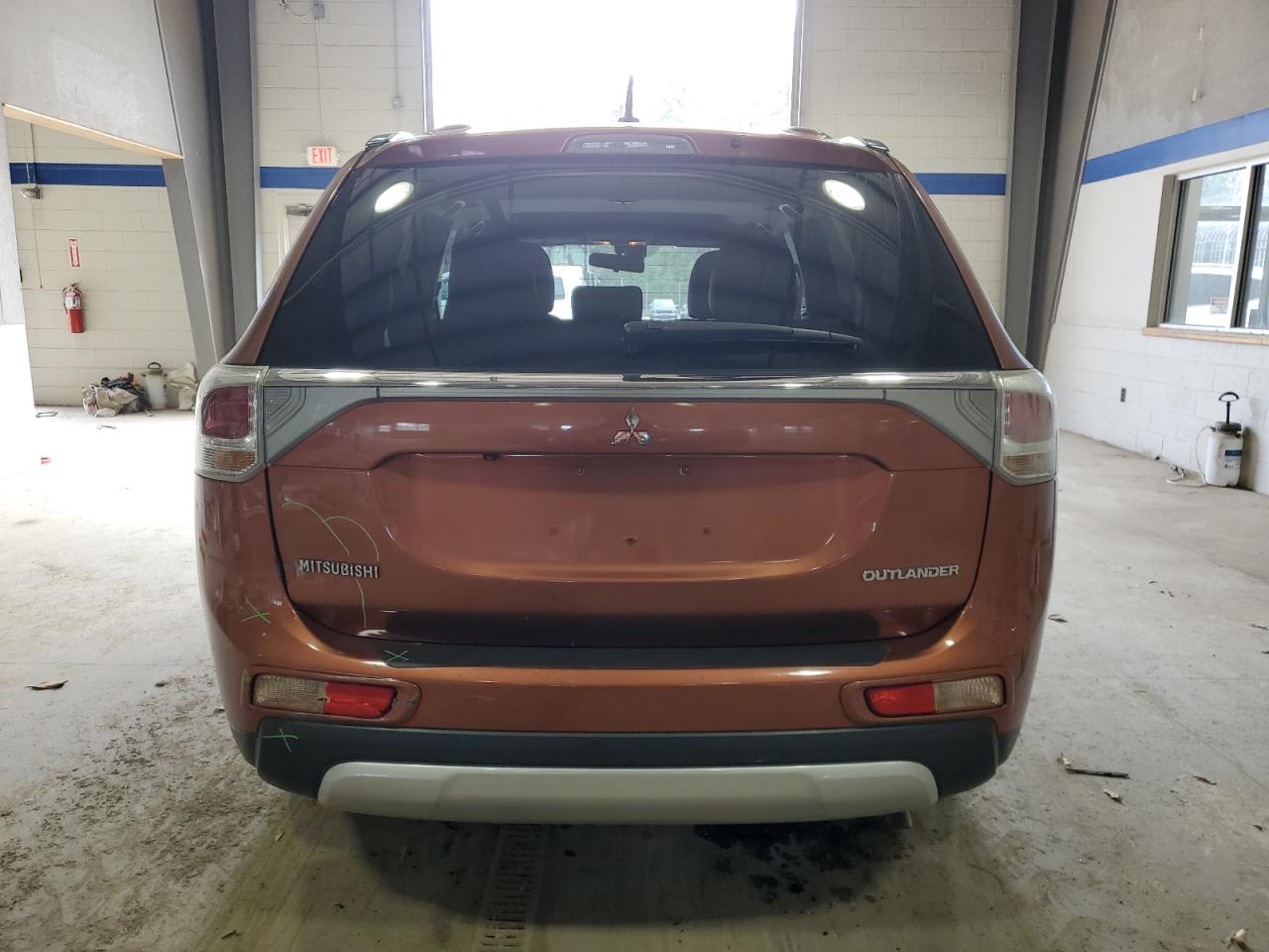 2015 Mitsubishi Outlander - Image 6