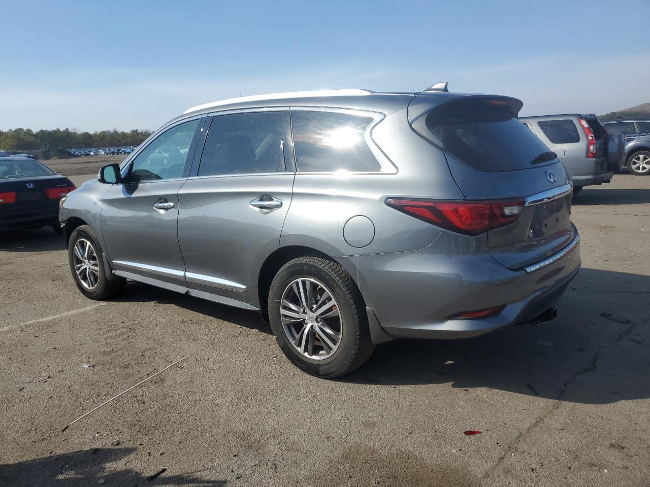 2018 Infiniti QX60 - Image 2