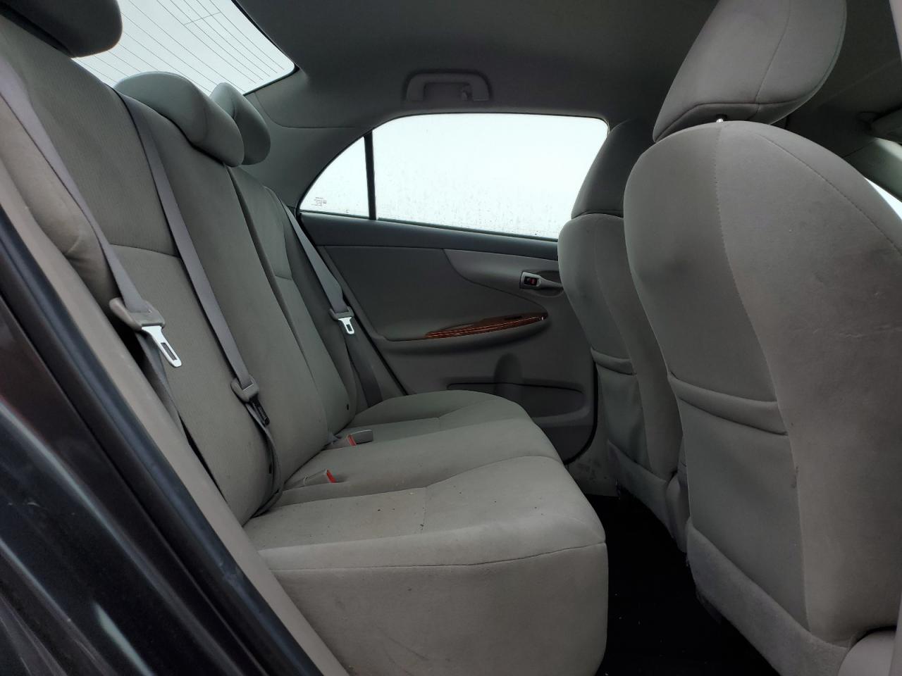 2010 Toyota Corolla - Image 10