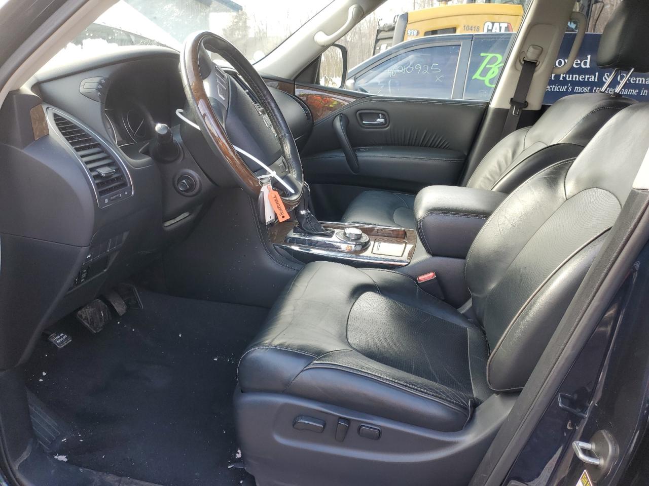 2017 Infiniti QX80 - Image 7