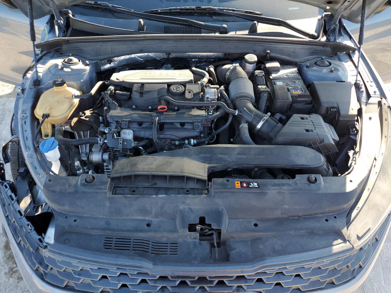2023 Kia K5 - Image 11