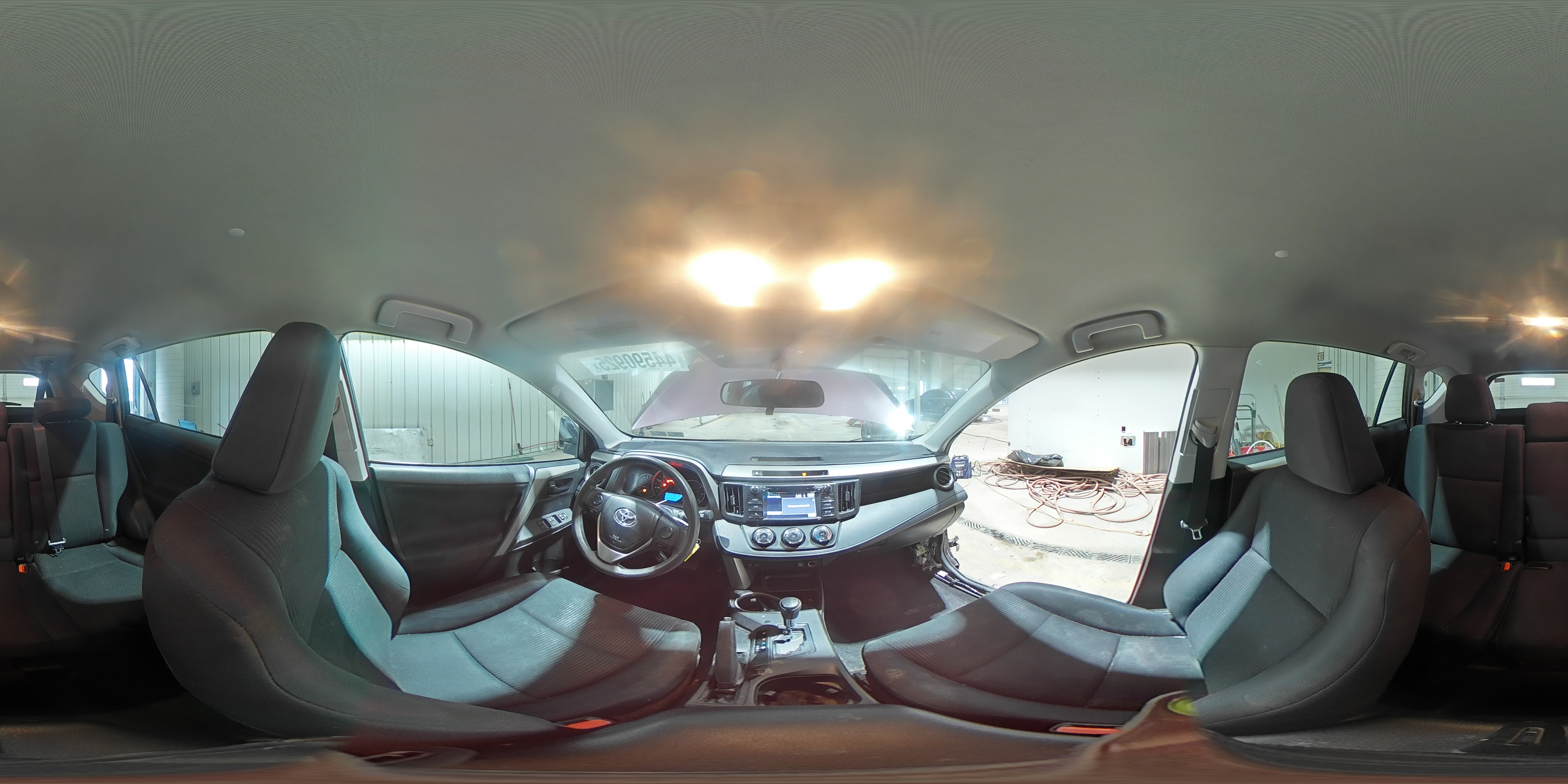 2016 Toyota RAV 4 - Image 16