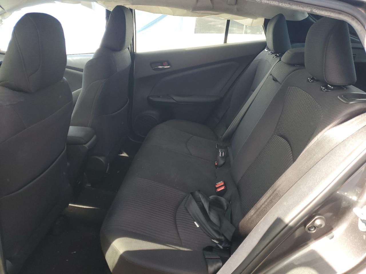 2017 Toyota Prius - Image 10