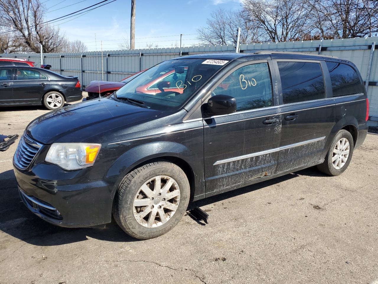 2014 Chrysler Town & Country - Image 1