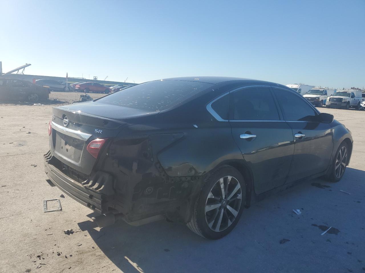 2017 Nissan Altima - Image 3