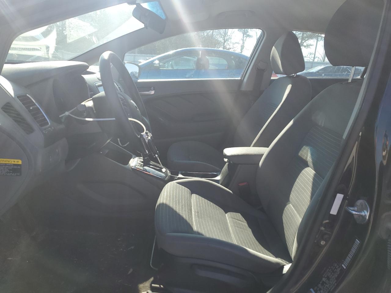 2018 Kia Forte - Image 7