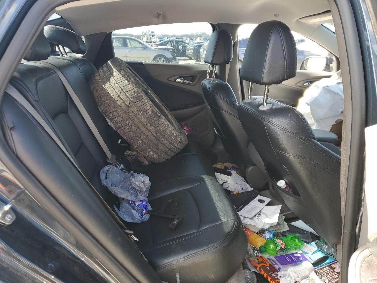 2020 Chevrolet Malibu - Image 11