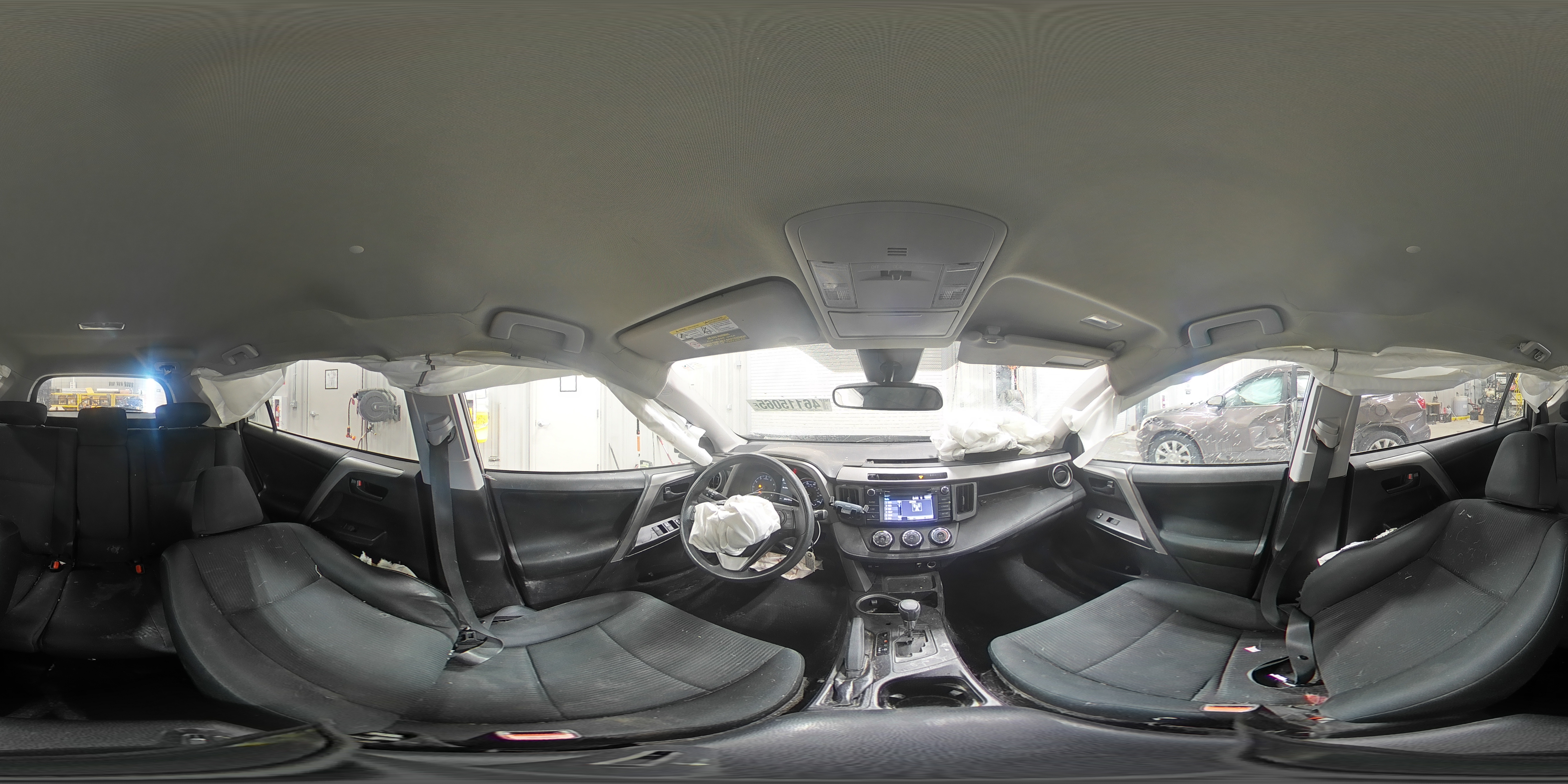 2018 Toyota RAV 4 - Image 13