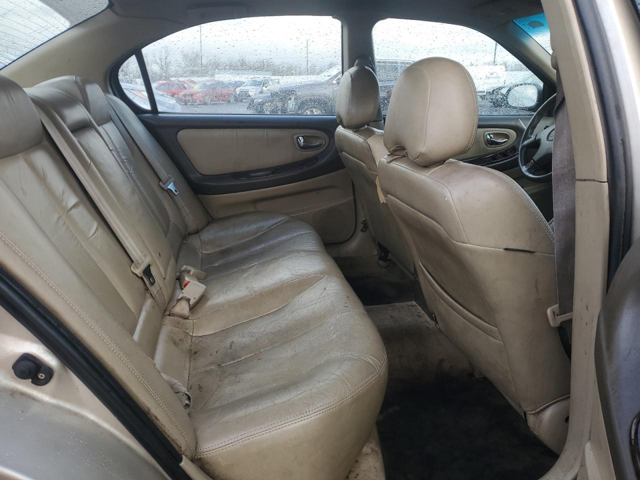 2000 Nissan Maxima - Image 11
