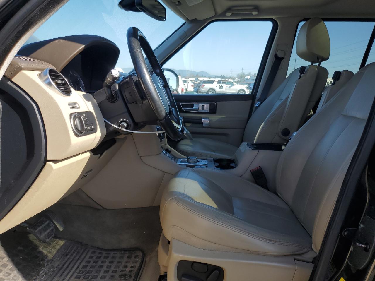 2015 Land Rover LR4 - Image 7