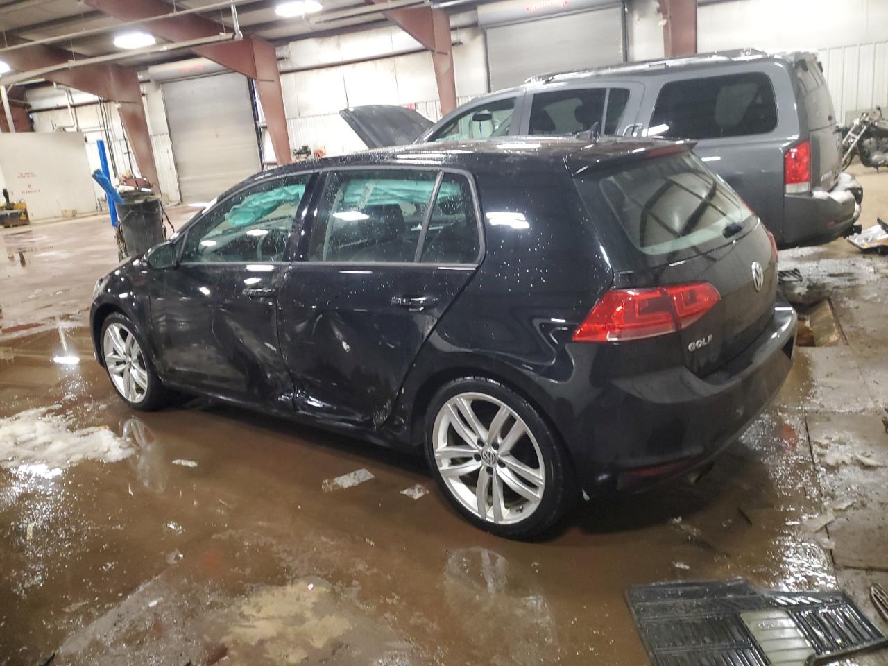 2015 Volkswagen Golf - Image 2
