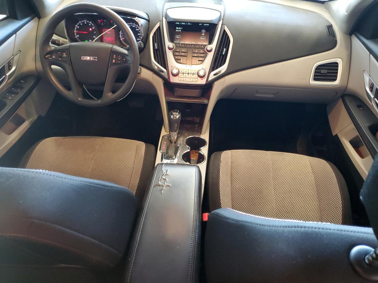 2017 GMC Terrain - Image 8