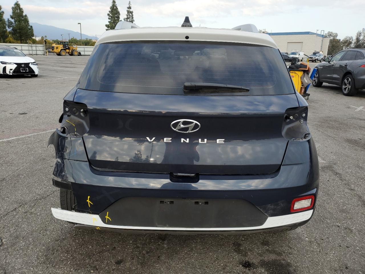 2020 Hyundai Venue - Image 6
