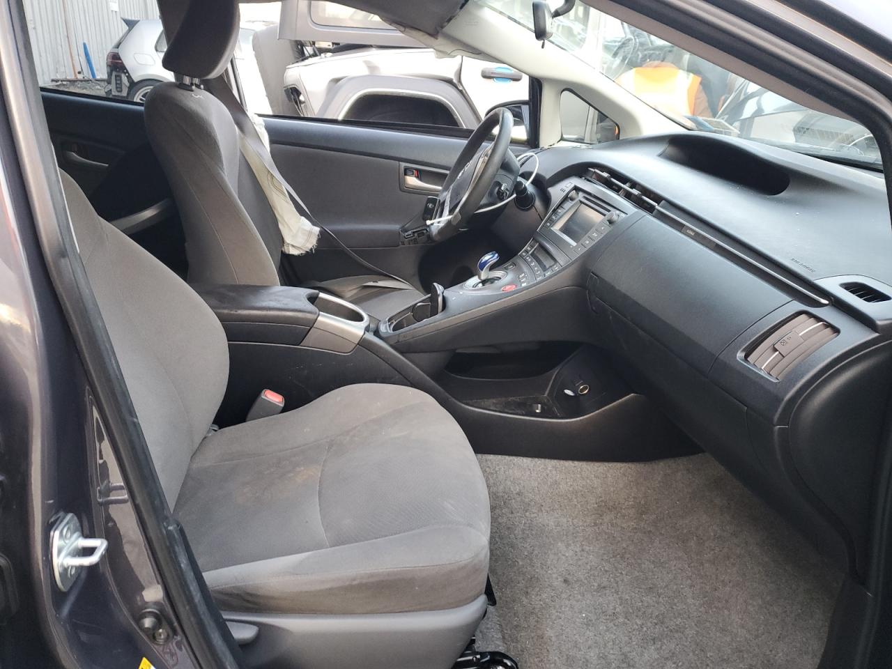 2015 Toyota Prius - Image 7