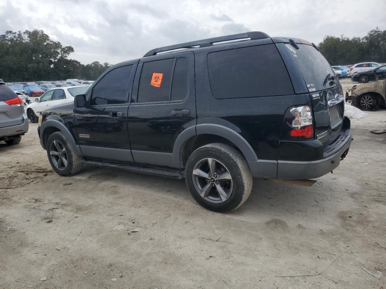 2006 Ford Explorer - Image 2