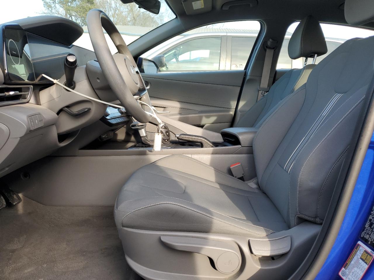 2024 Hyundai Elantra - Image 7