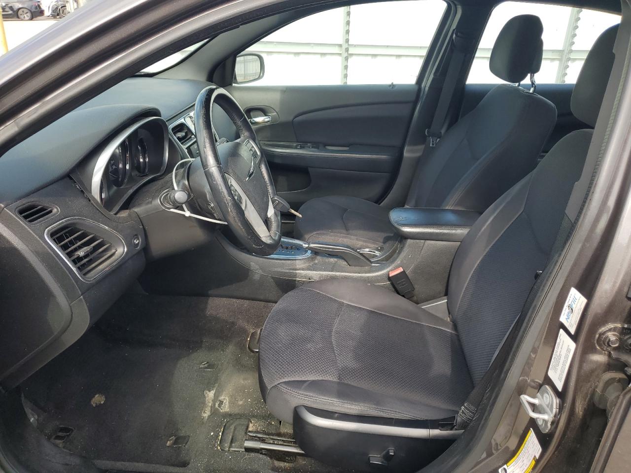 2014 Chrysler 200 - Image 7