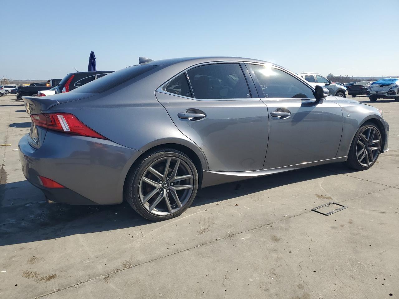 2015 Lexus IS - Image 3