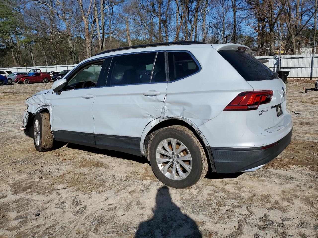 2019 Volkswagen Tiguan - Image 2