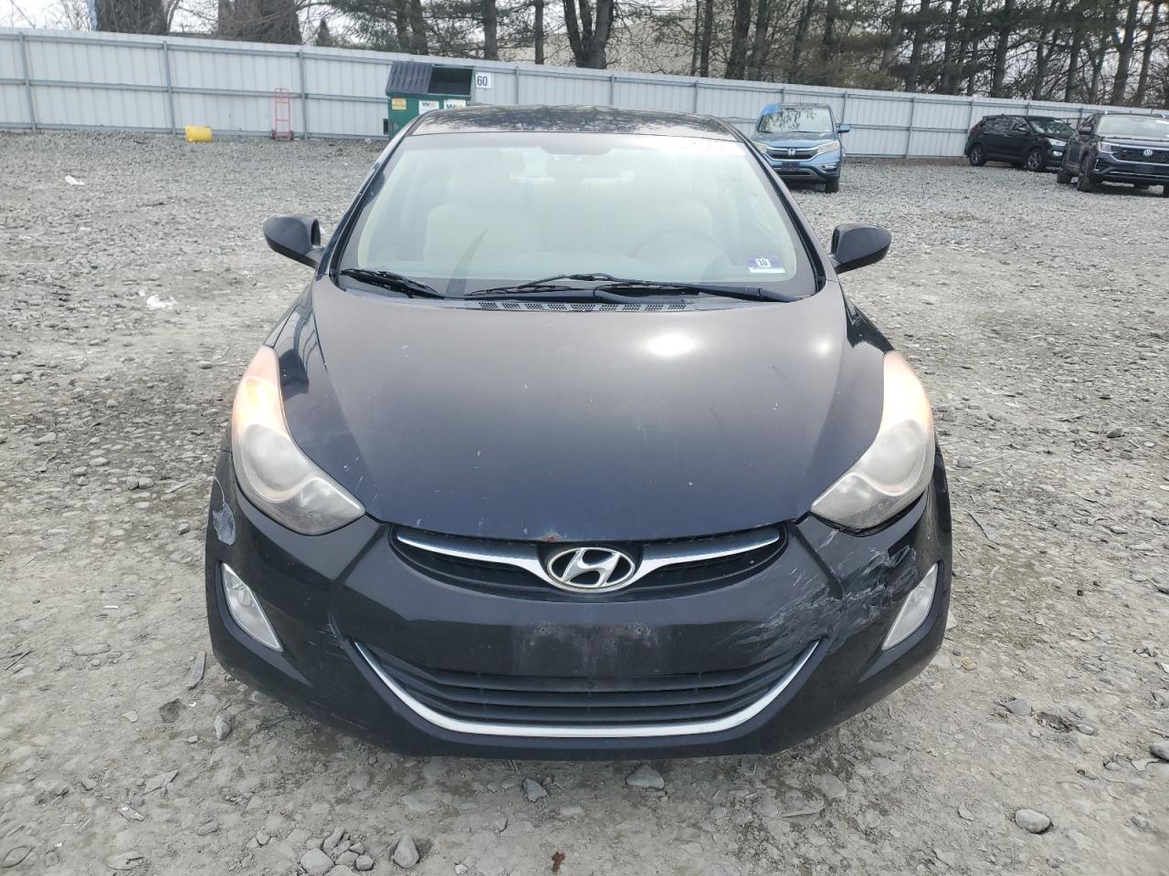 2013 Hyundai Elantra - Image 5
