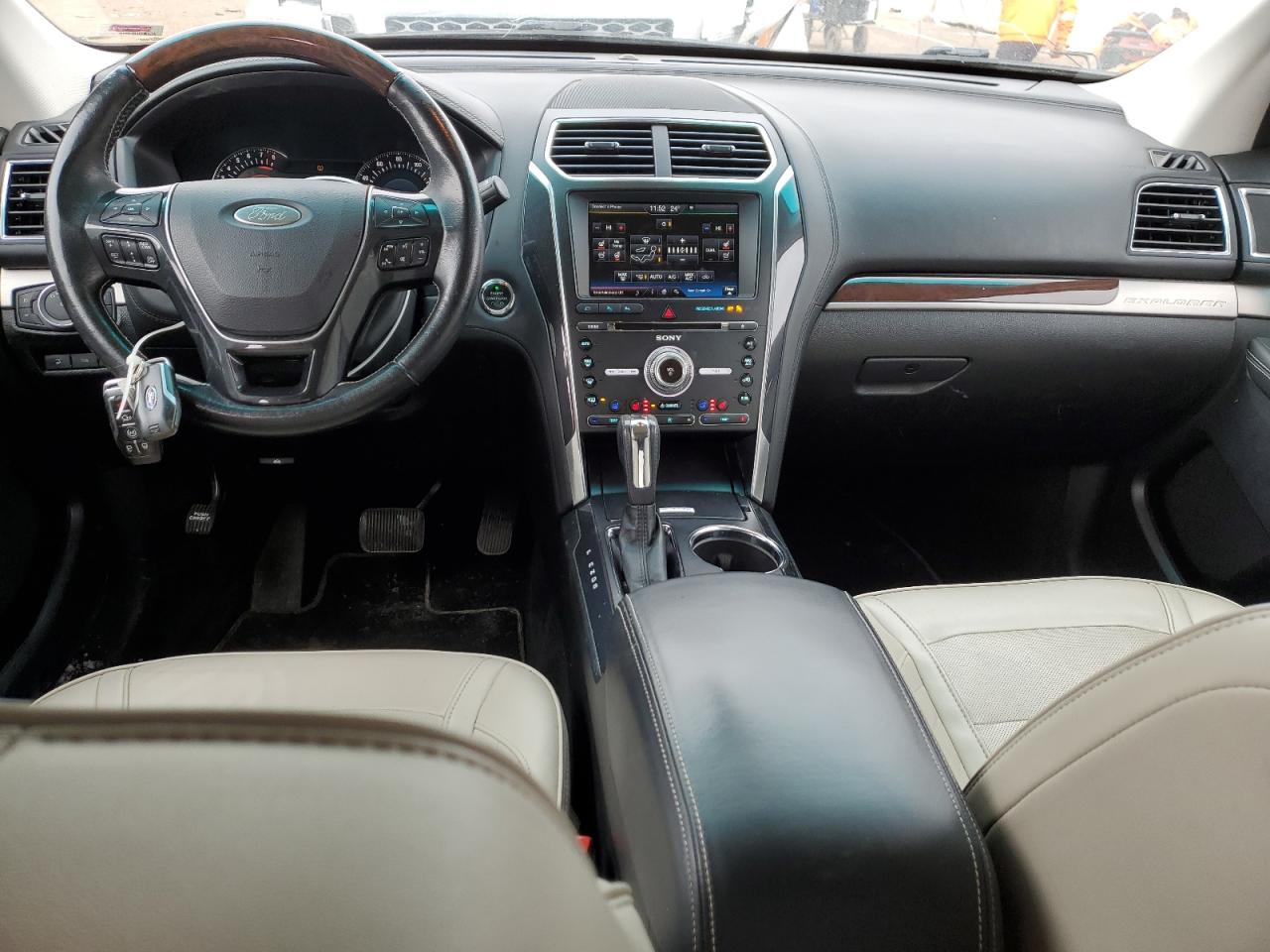2016 Ford Explorer - Image 8