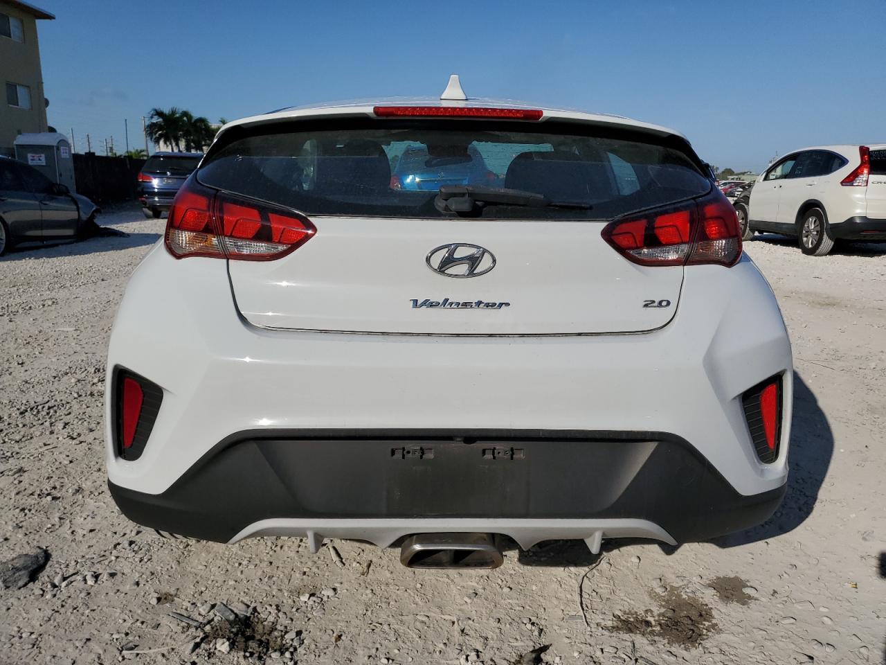 2020 Hyundai Veloster - Image 6