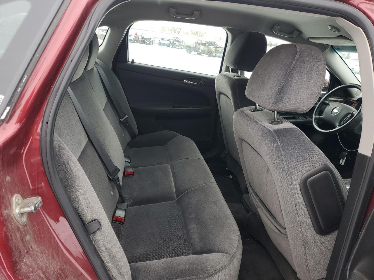 2011 Chevrolet Impala - Image 10