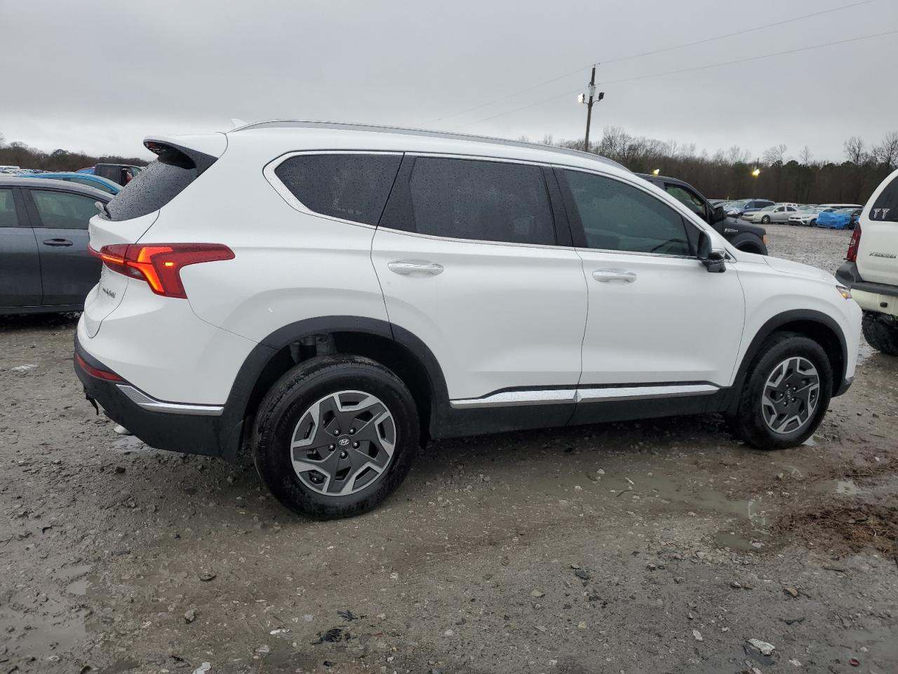 2023 Hyundai Santa Fe - Image 3