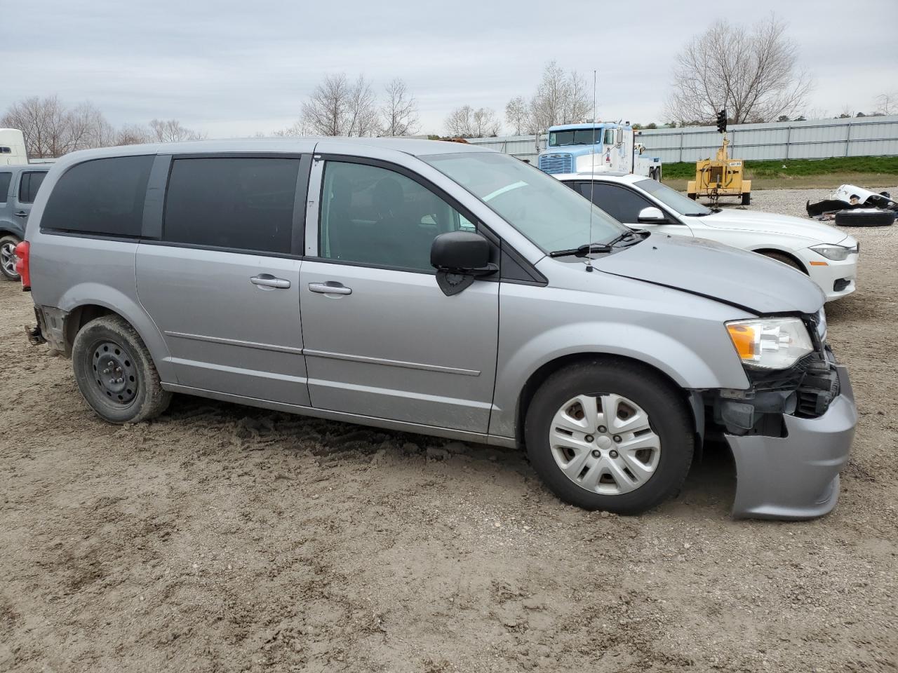 2016 Dodge Caravan - Image 4