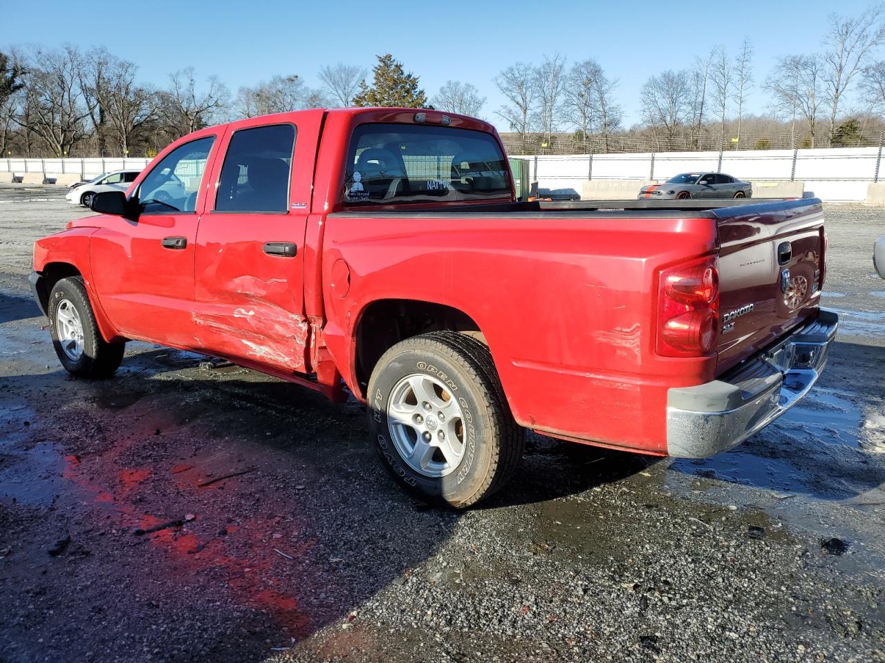 2005 Dodge Dakota - Image 2