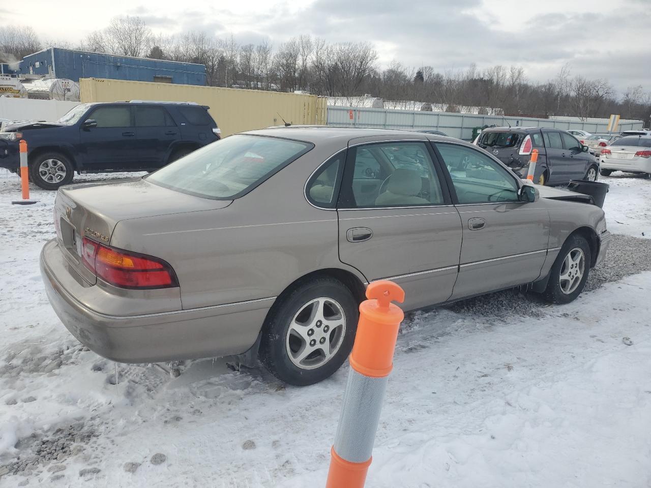 1998 Toyota Avalon - Image 3