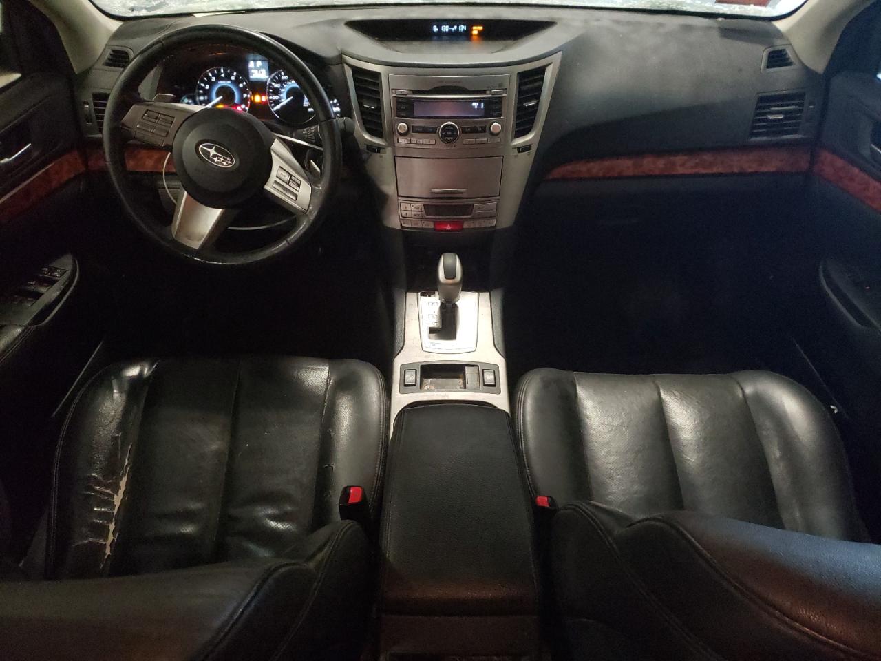 2010 Subaru Outback - Image 8