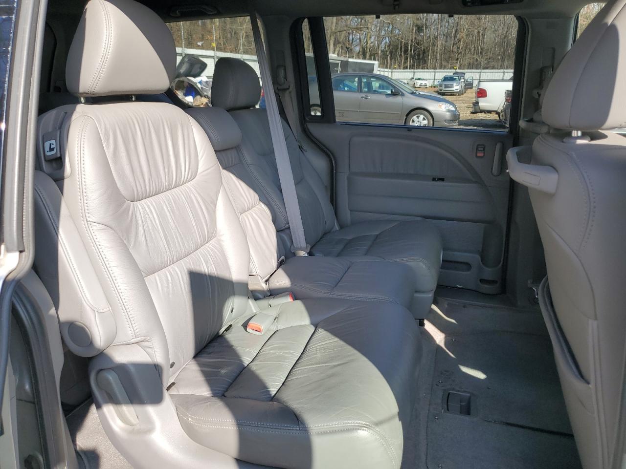 2008 Honda Odyssey - Image 11