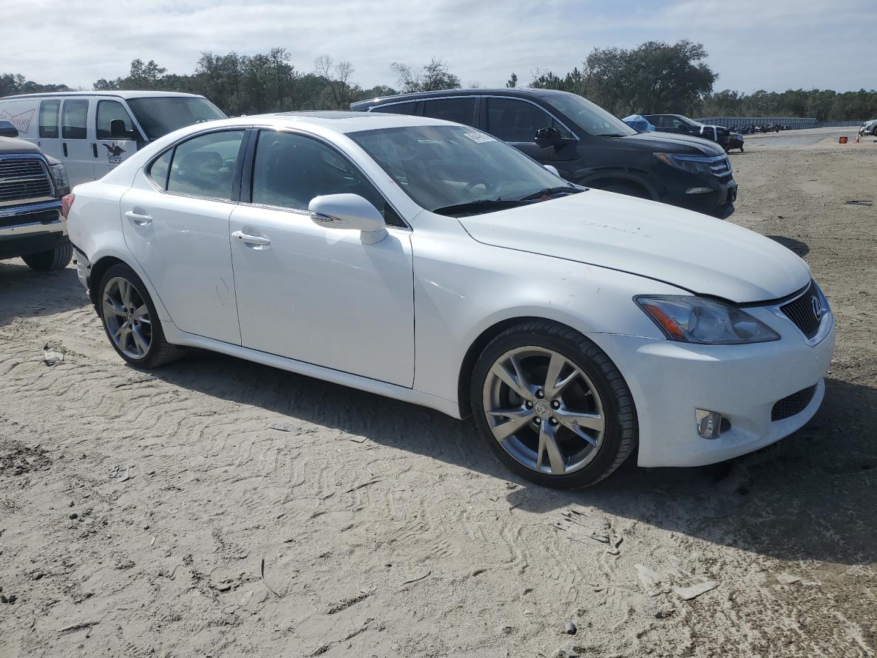 2010 Lexus IS - Image 4