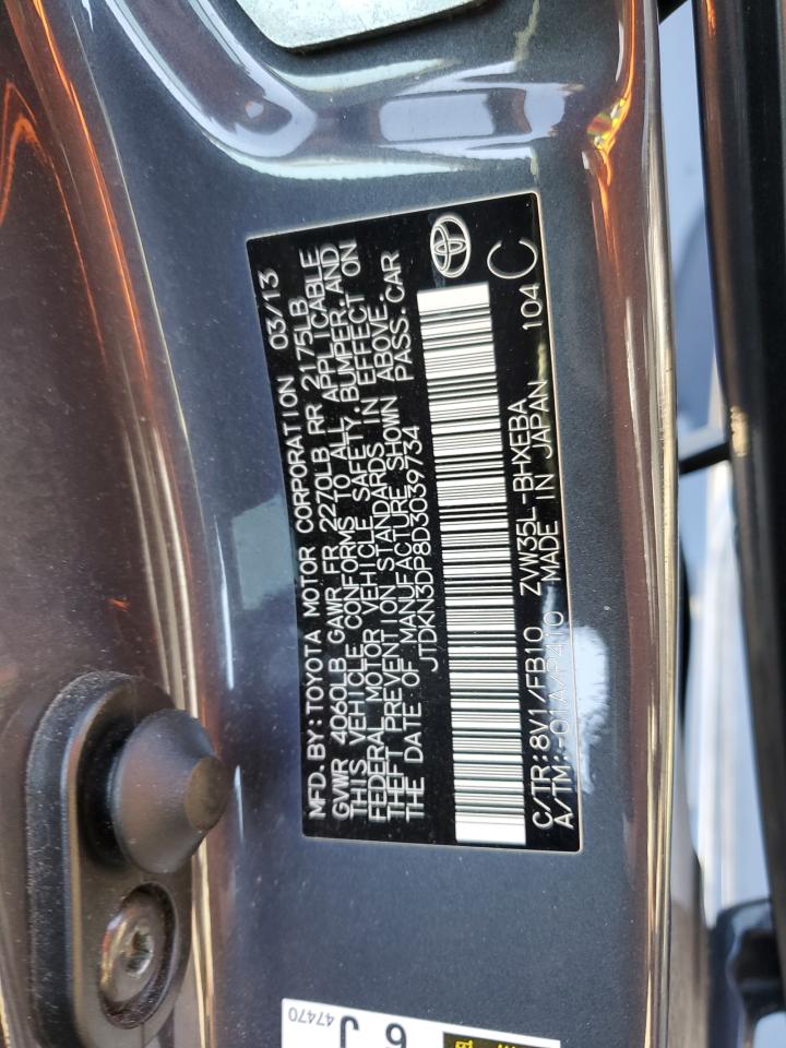 2013 Toyota Prius - Image 12