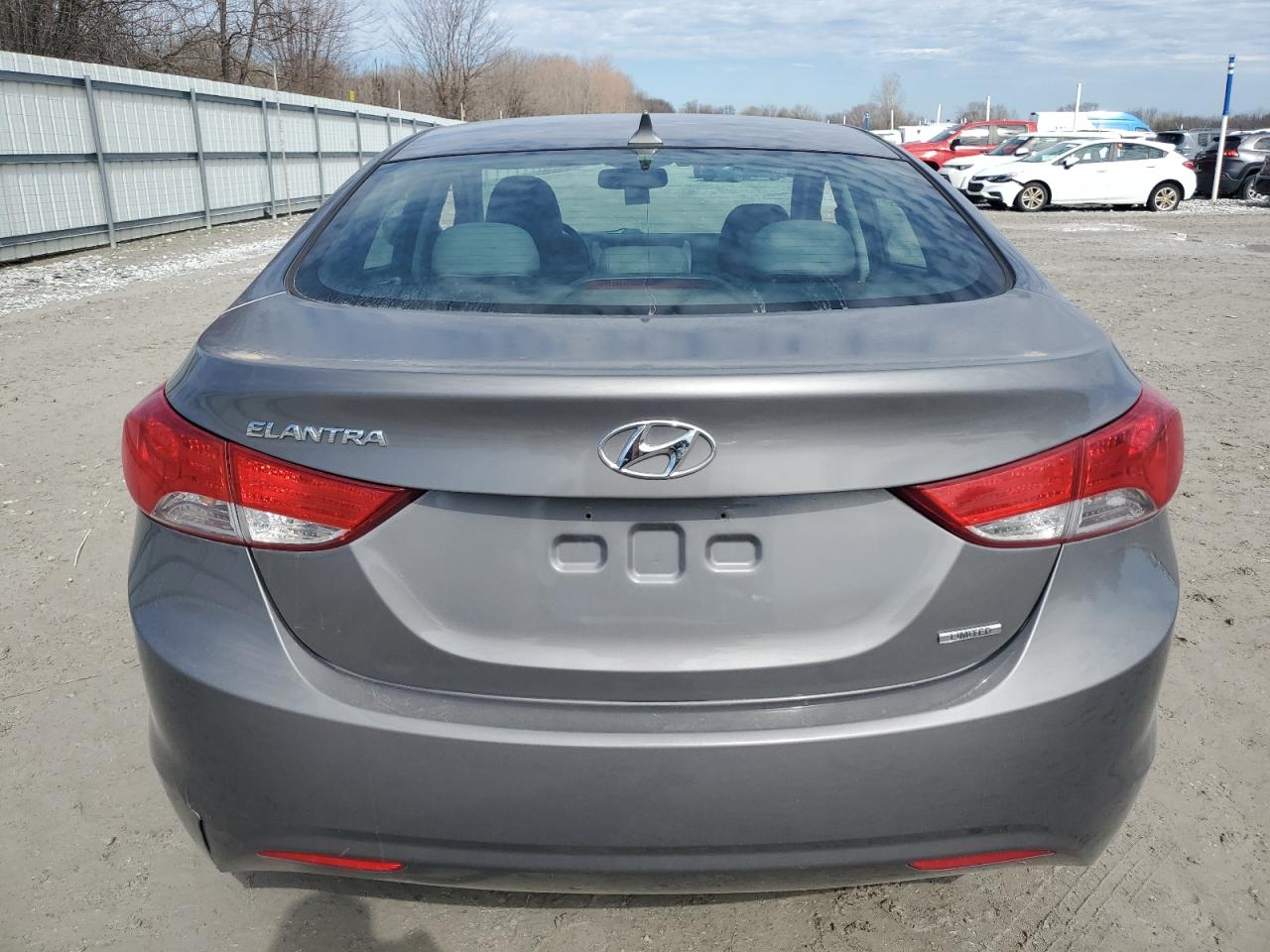 2011 Hyundai Elantra - Image 6