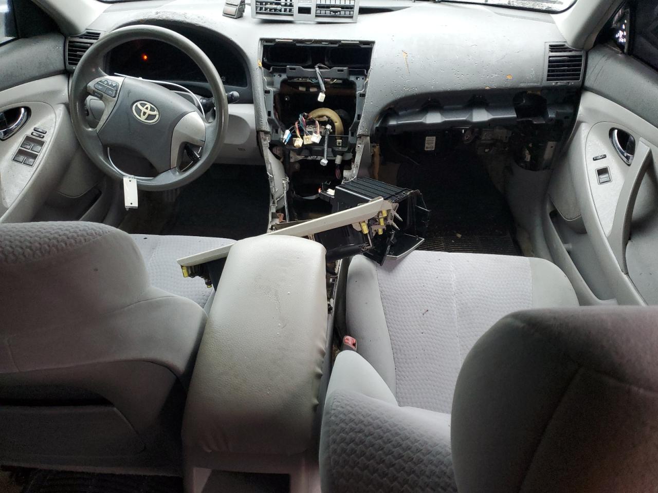 2010 Toyota Camry - Image 8