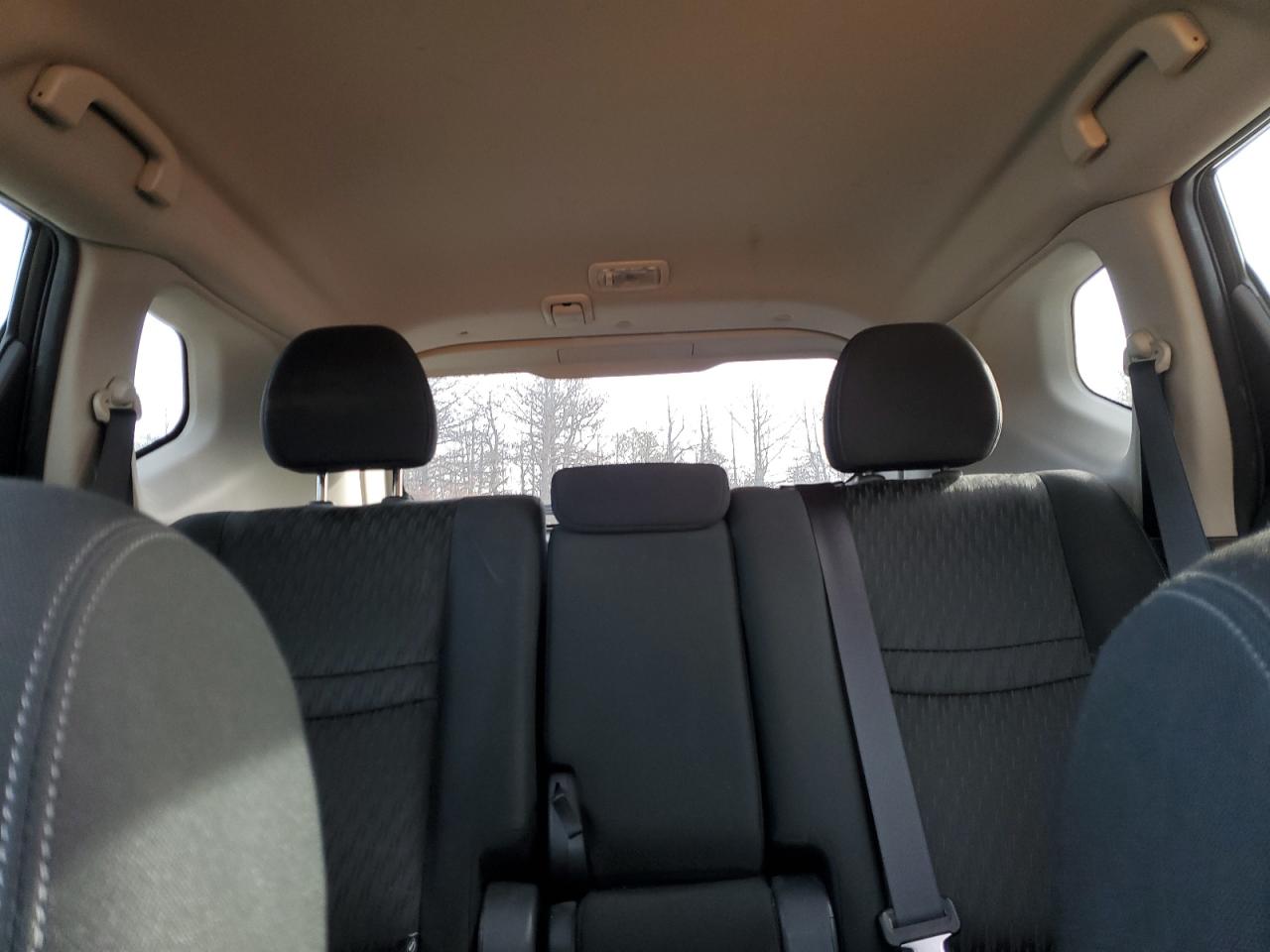 2018 Nissan Rogue - Image 10