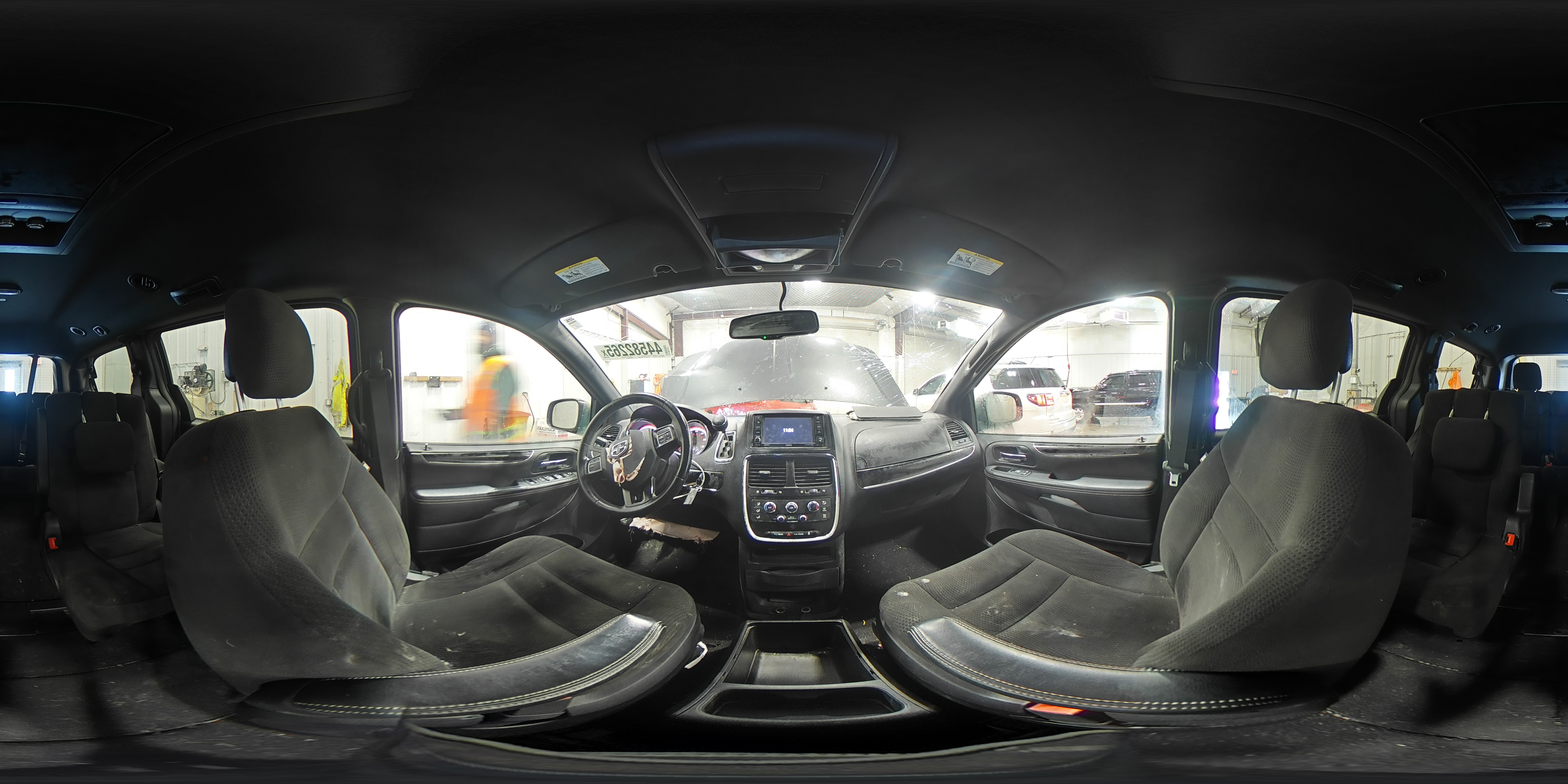 2016 Dodge Caravan - Image 15